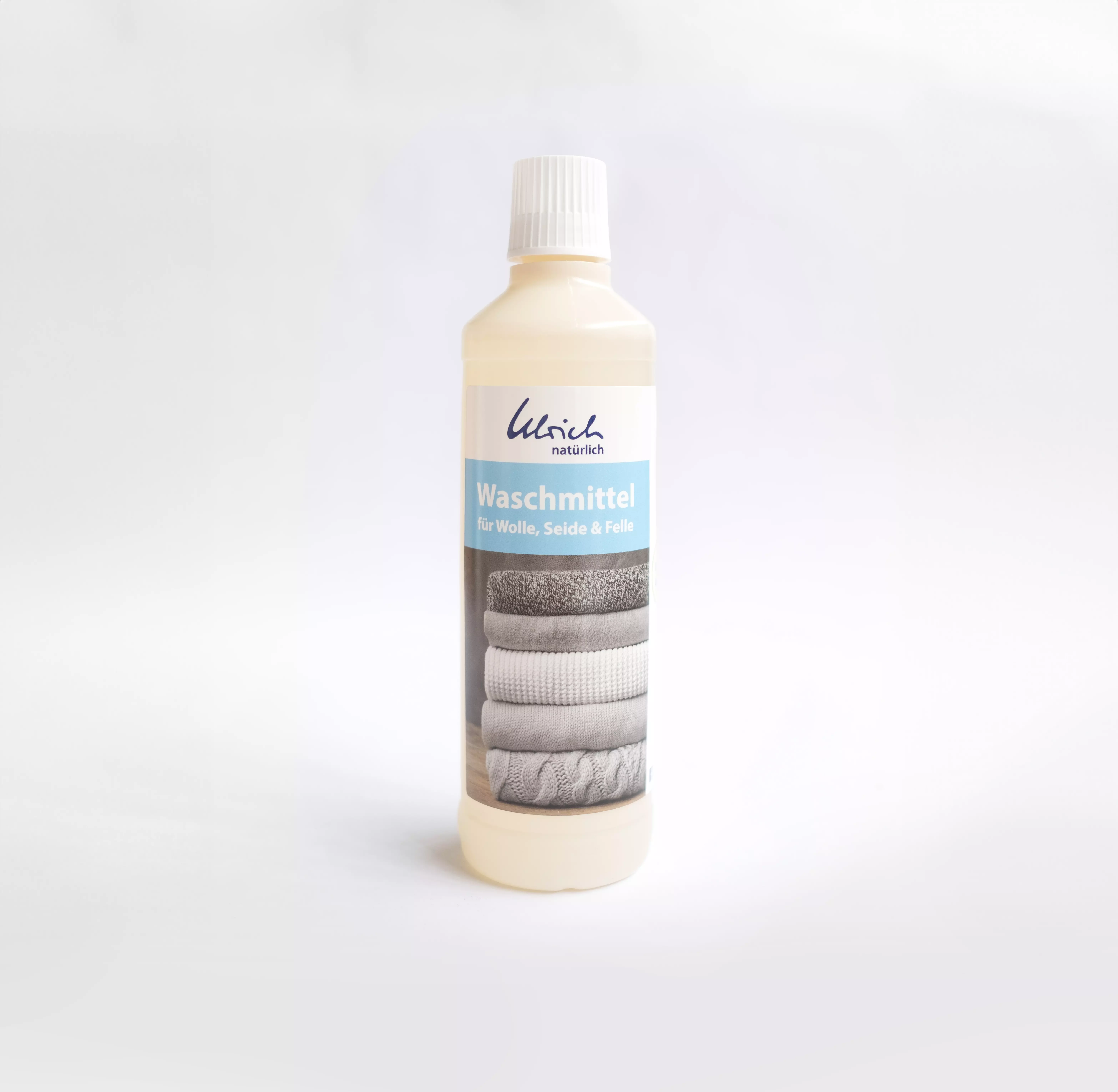 Lanolin Waschmittel, rückfettendes Waschmittel für Wolle und Seide. Auch für Schaffelle geeignet. 0,5l-Flasche